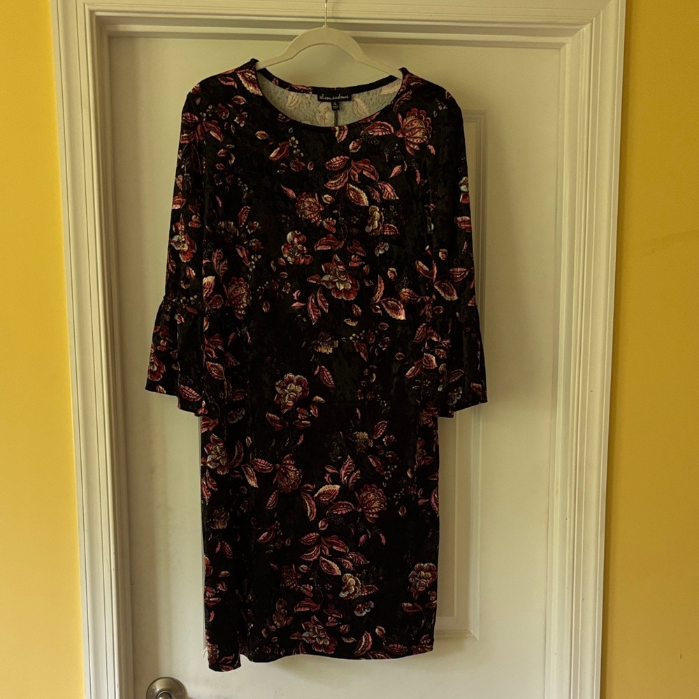 Chic Black Floral Long Sleeve Dress